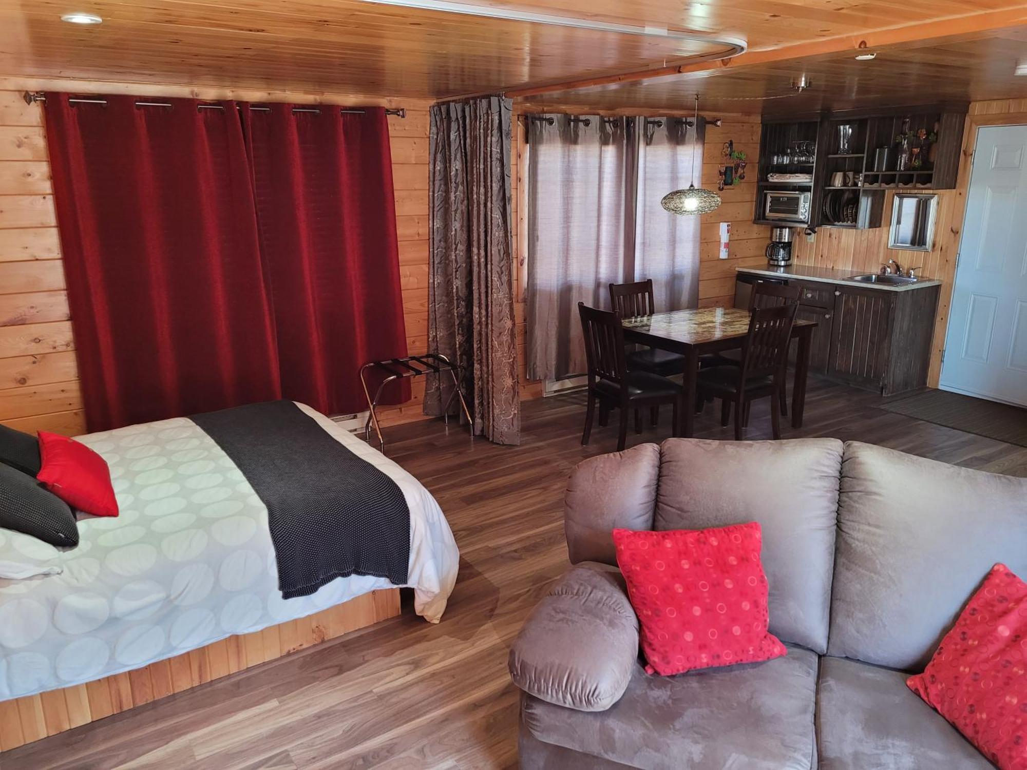 Centre De Vacances 5 Etoiles Family Resort Sacre-Coeur エクステリア 写真